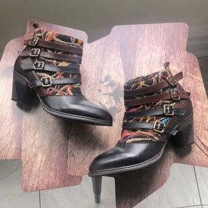 Spring Step L’ Artiste Unique Booties